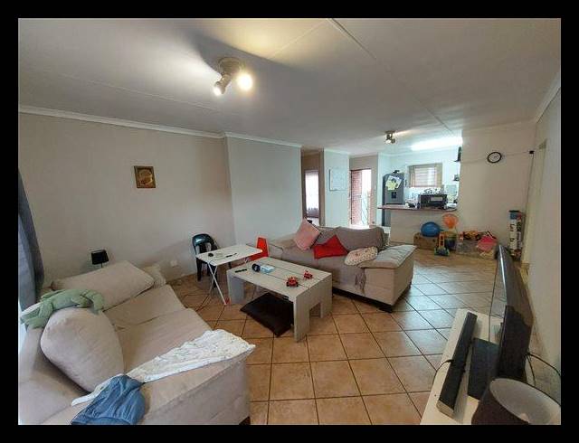 2 BEDROOM PROPERTY TO RENT IN DIE HOEWES